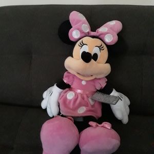 Christmas Disney Store minnie mouse doll pink 18 inch